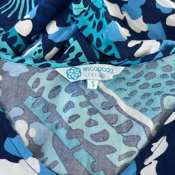 Escapada Living Small Blue Fish Printed 3/4 Sleeve Blouse - Picture 3 of 7